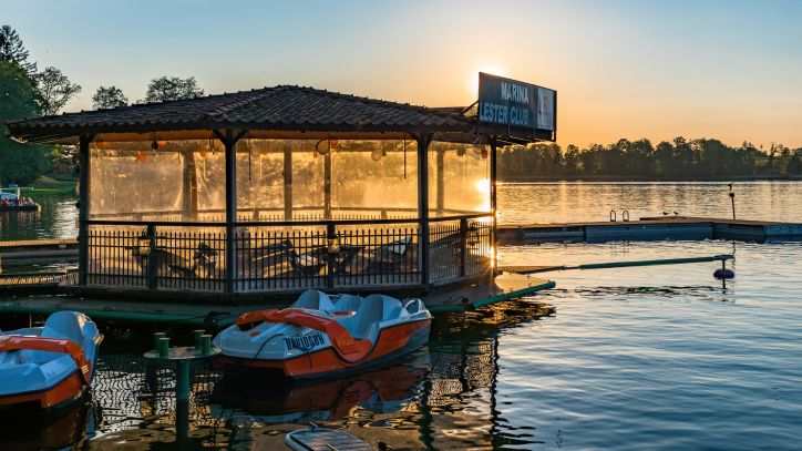 Marina Lester Club, wiele widoków w jednym miejscu